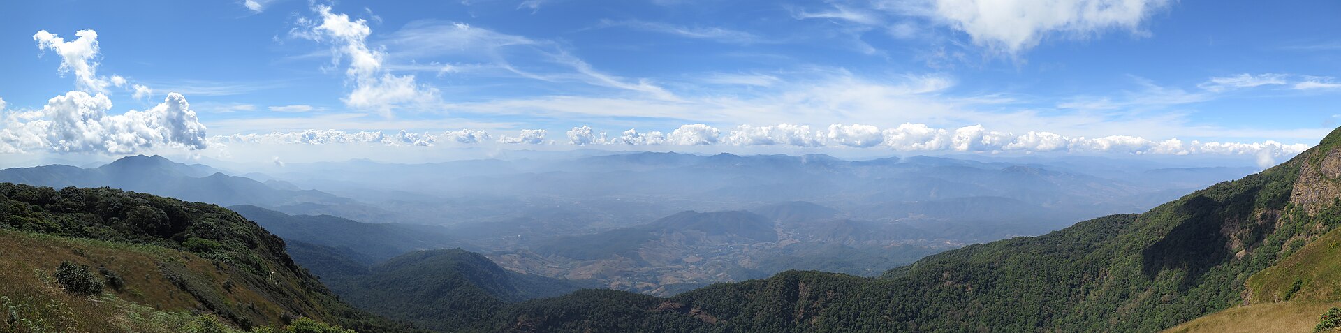 hike scenery for Kew Mae Pan Nature Trail near Doi Inthanon