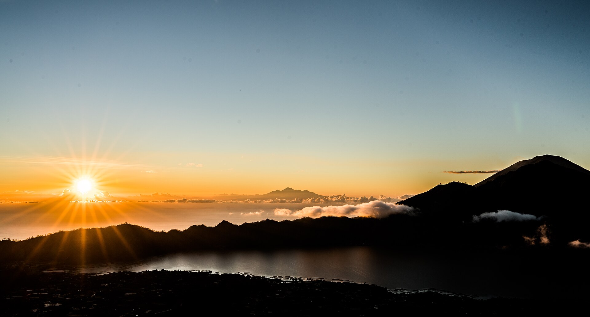 hike scenery for Mount Batur Sunrise near Bali