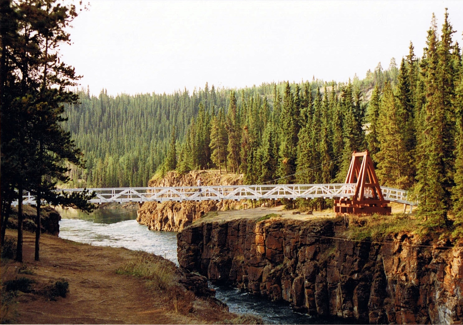 hike scenery for Miles Canyon Trail near Yukon