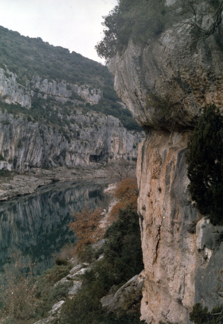 canoe trip scenery for Ardeche Gorge near Ardeche