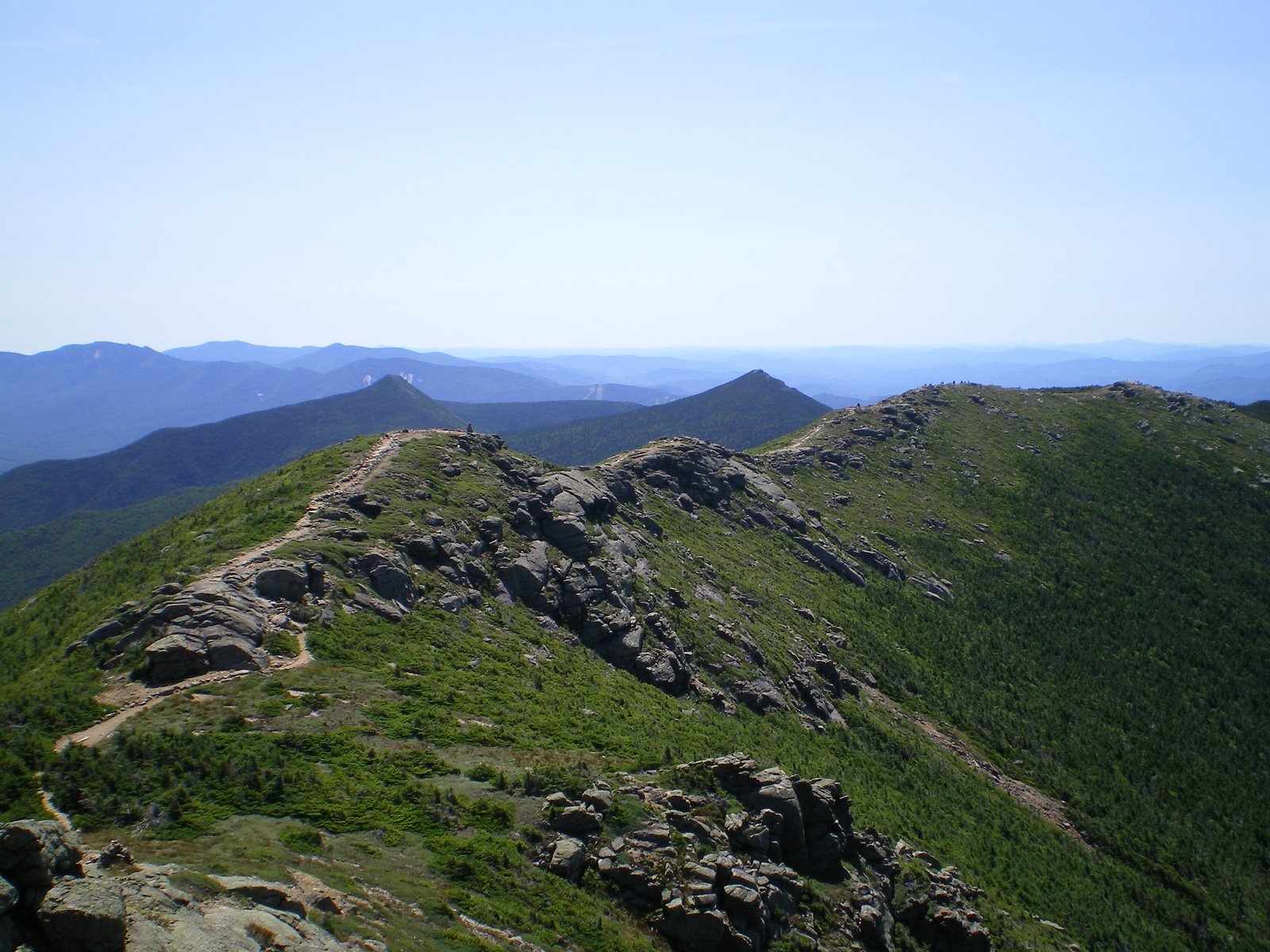 hike scenery for Franconia Ridge Loop near New Hampshire